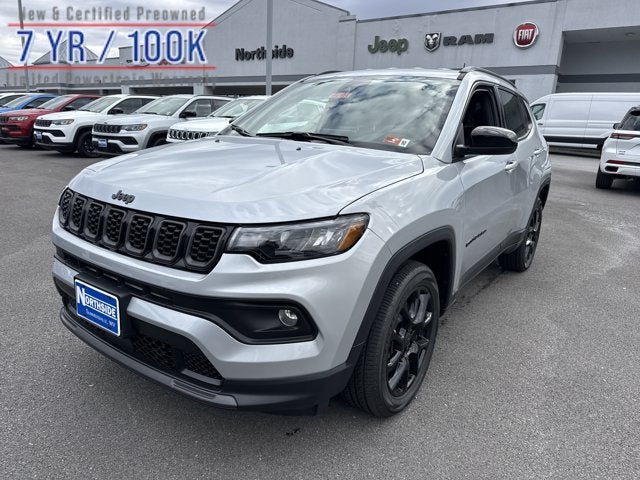2026 Jeep Compass Latitude Altitude in Silver Zynith Metallic Clear-Coat Exterior Paint — front three-quarter view