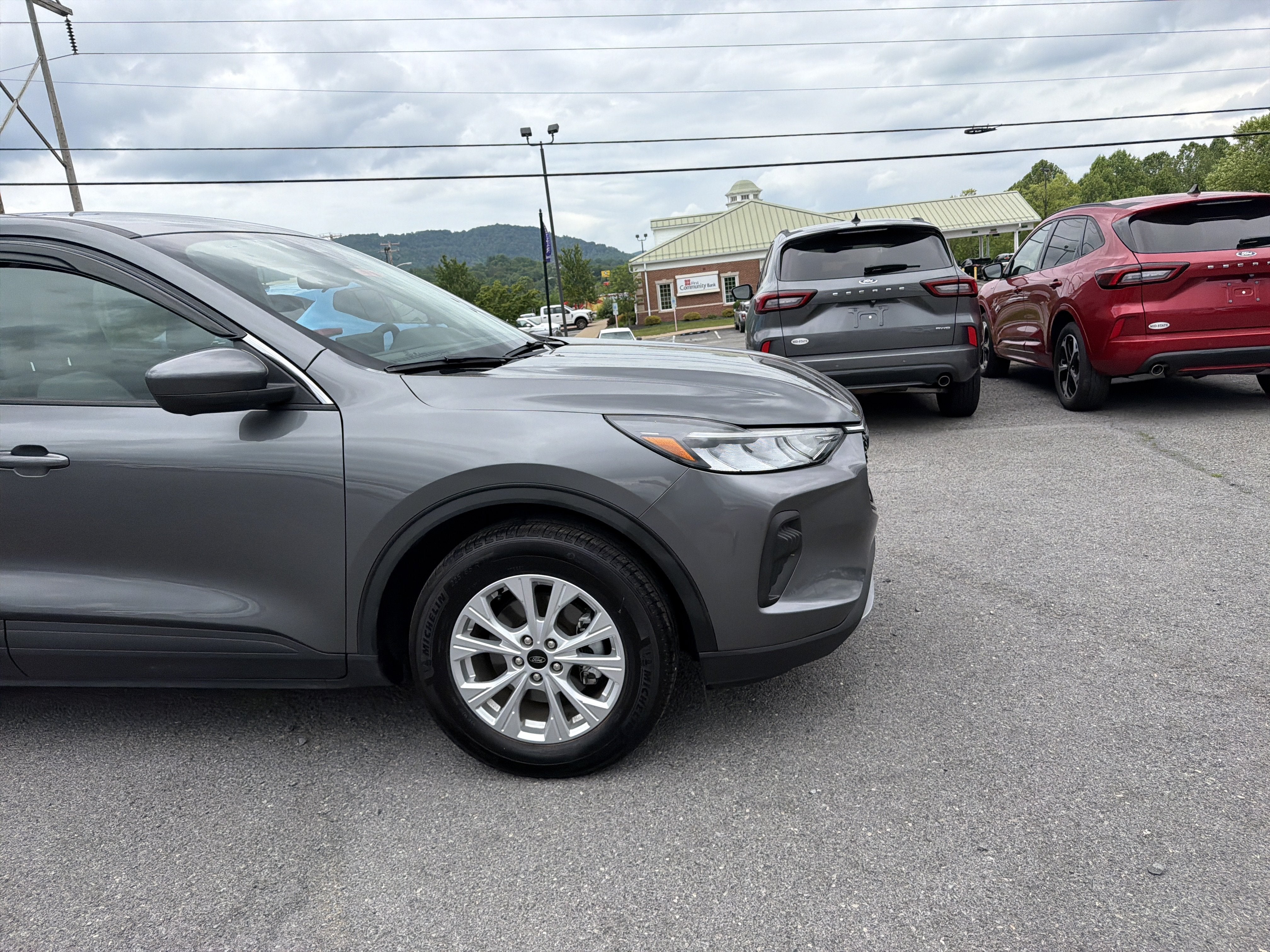 2024 Ford Escape — side profile view