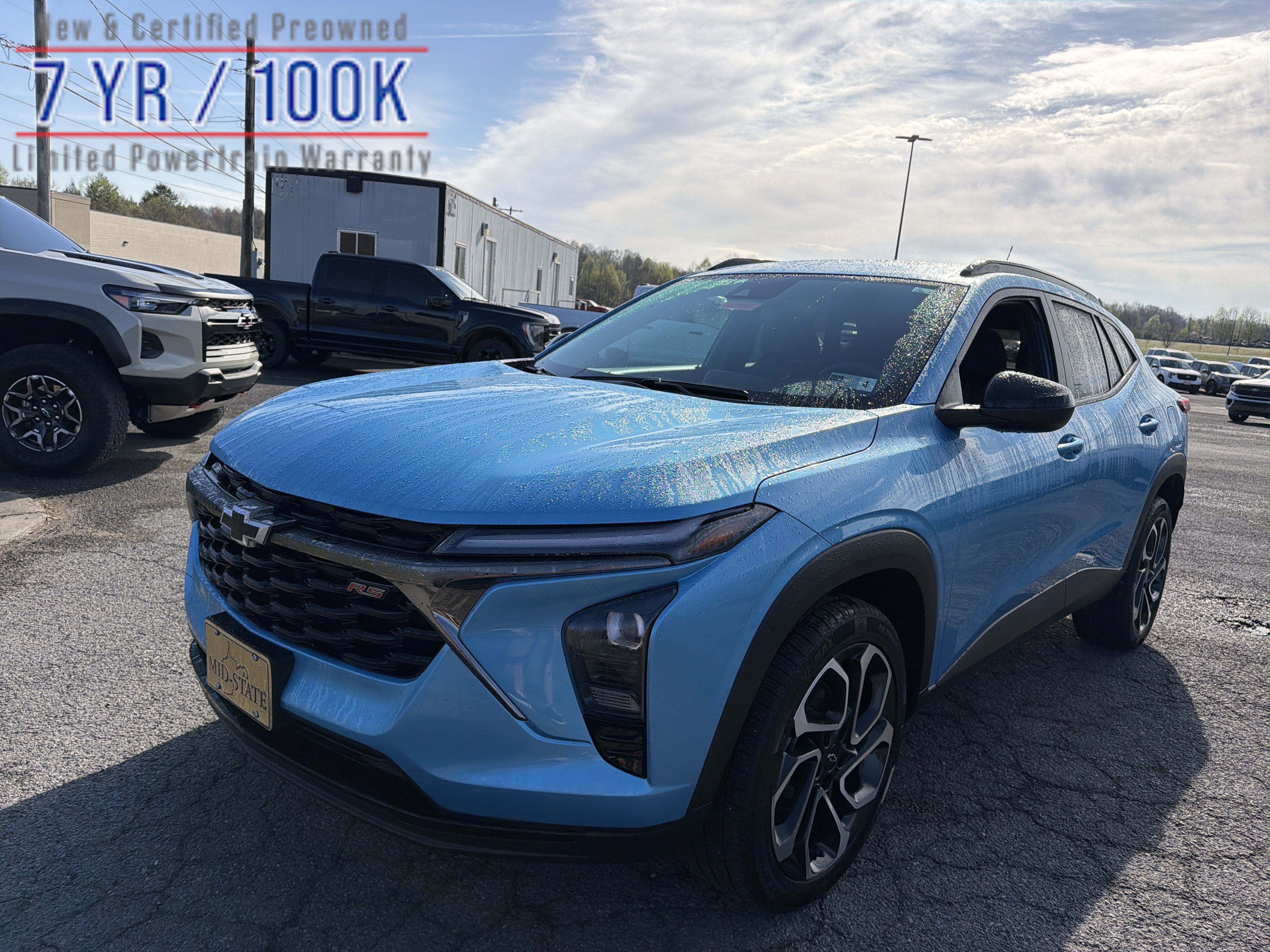 2025 Chevrolet Trax 2RS in Marina Blue Metallic — front three-quarter view